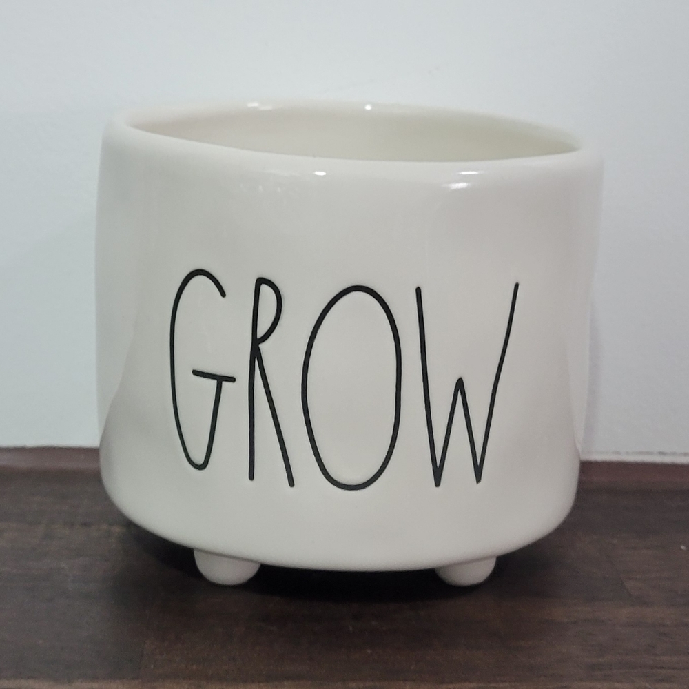 Rae Dunn Ceramic 'GROW' Planter